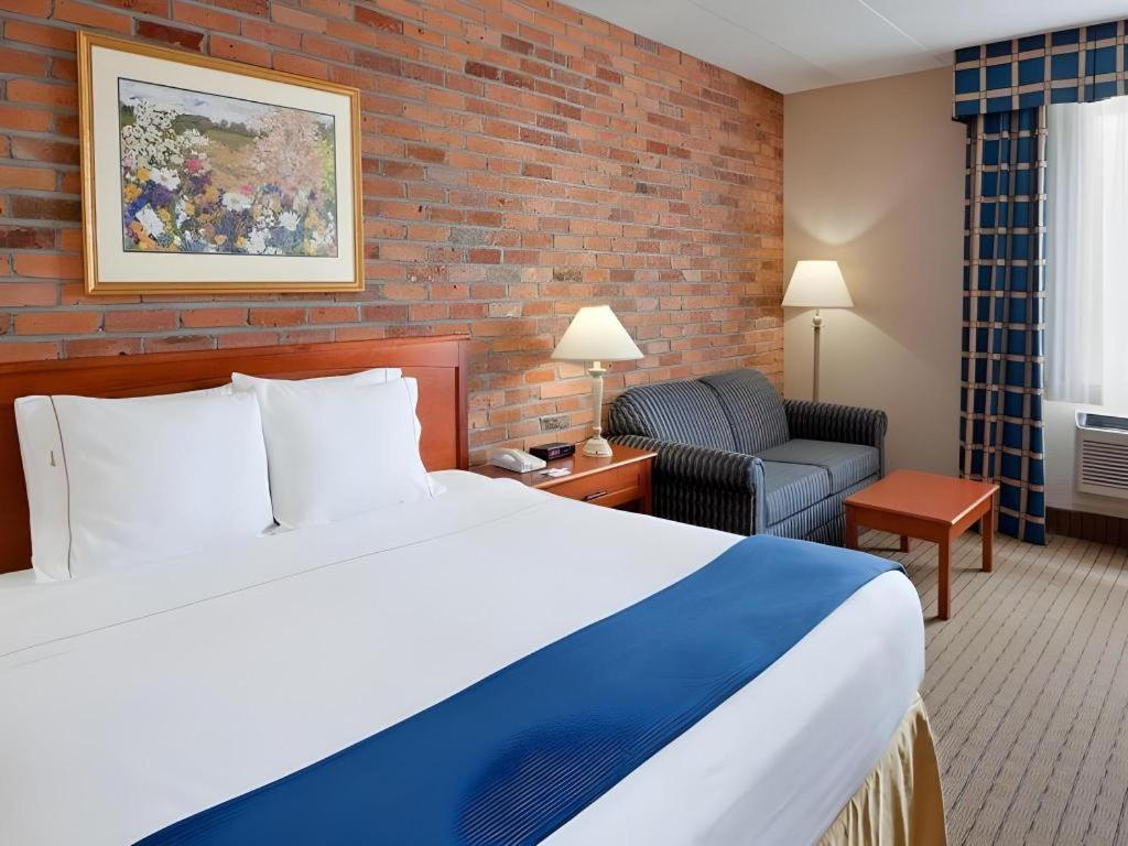 Holiday Inn Express Toronto East - Scarborough By Ihg Екстер'єр фото
