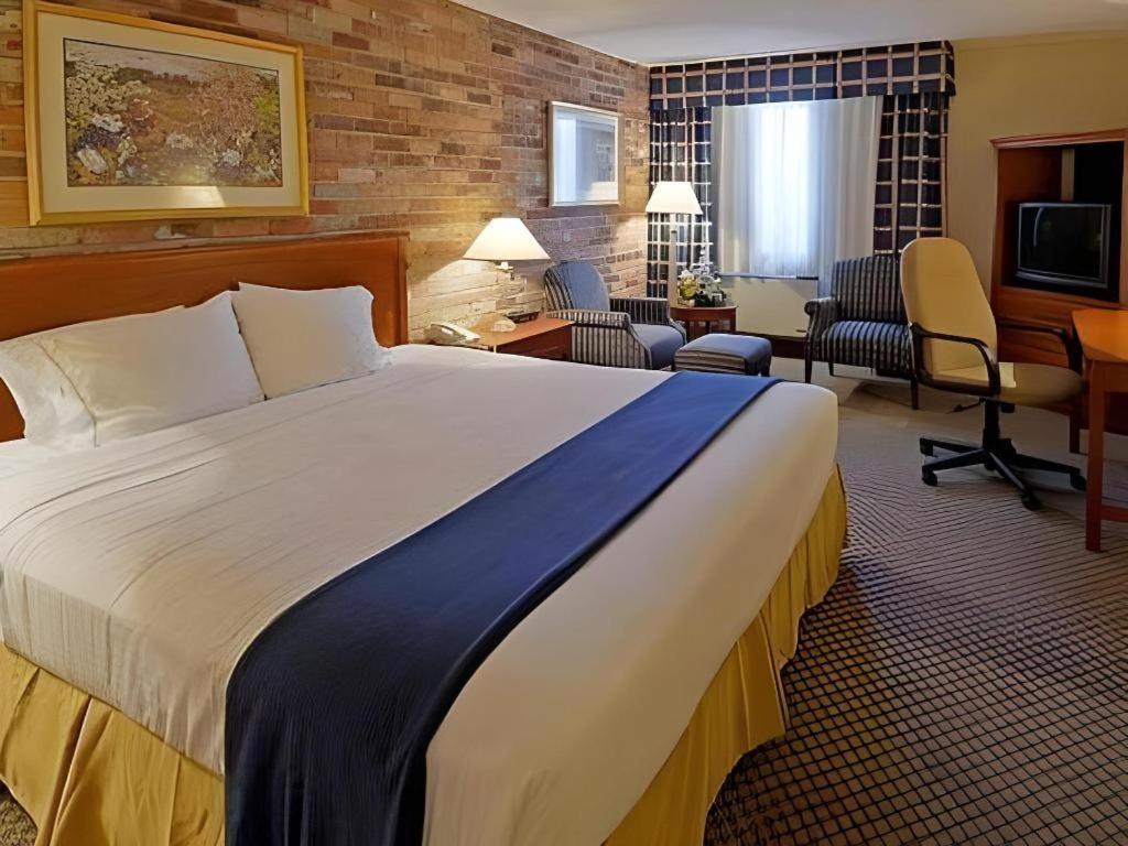 Holiday Inn Express Toronto East - Scarborough By Ihg Екстер'єр фото