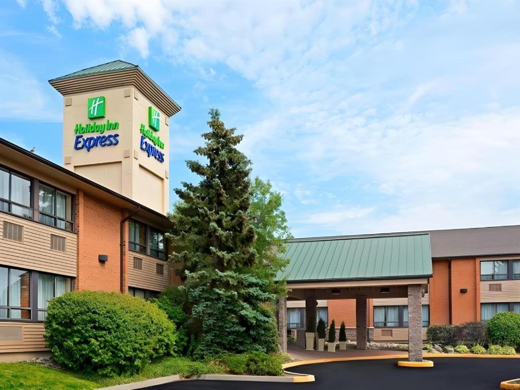 Holiday Inn Express Toronto East - Scarborough By Ihg Екстер'єр фото