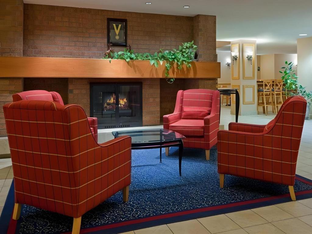 Holiday Inn Express Toronto East - Scarborough By Ihg Екстер'єр фото